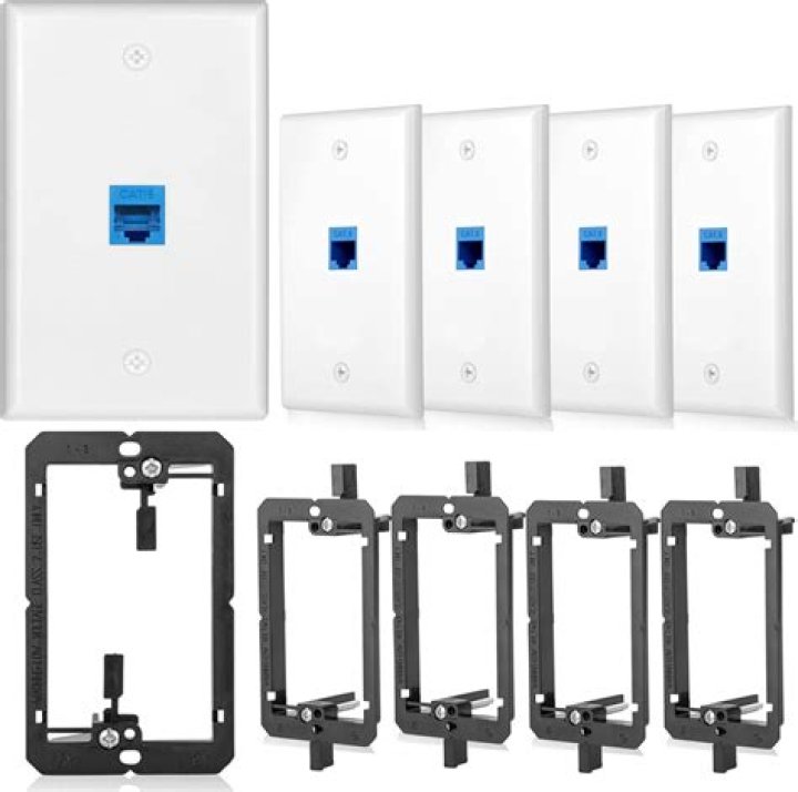 Female-to-female wall connector.