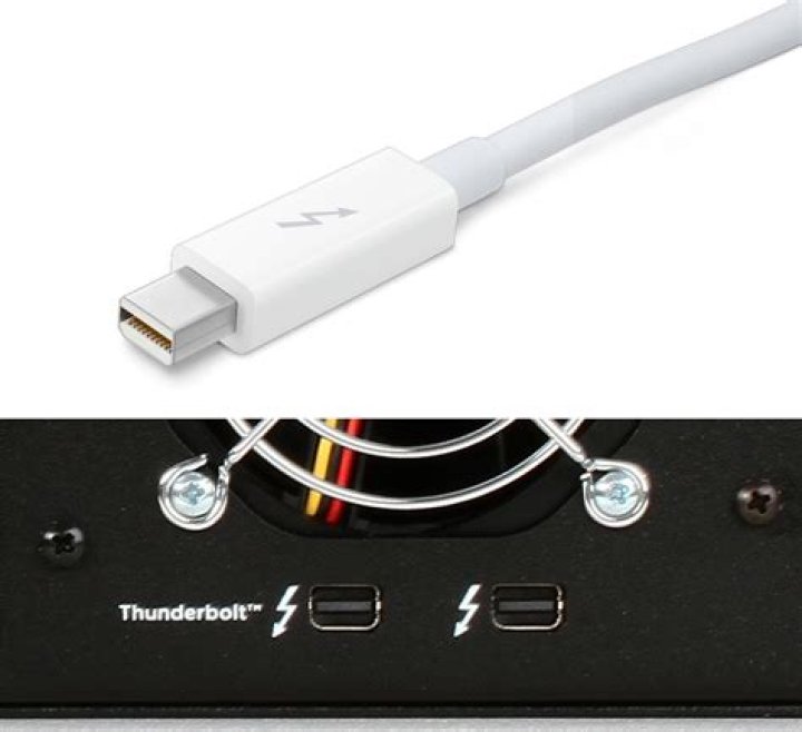 For what is the Thunderbolt AIC connector used?