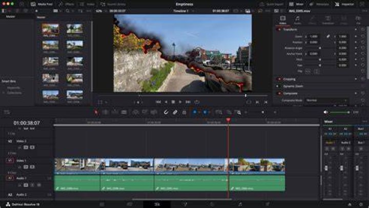 Is there a way to automatically take multiple screenshots of a video?