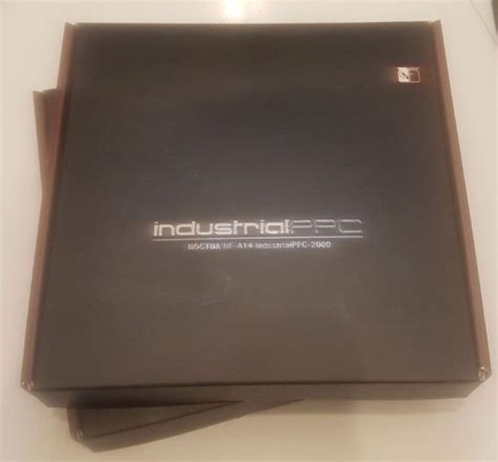 Noctua NF-A14 industrialPPC-2000