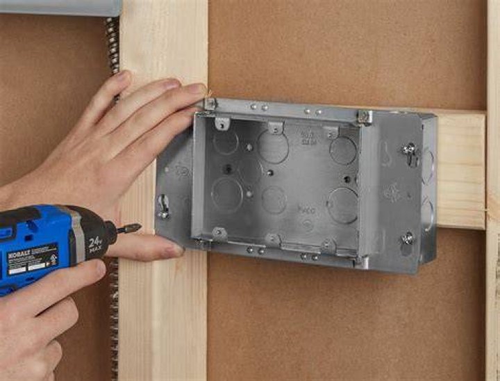 small box created from Ctrl+Backspace in Notepad