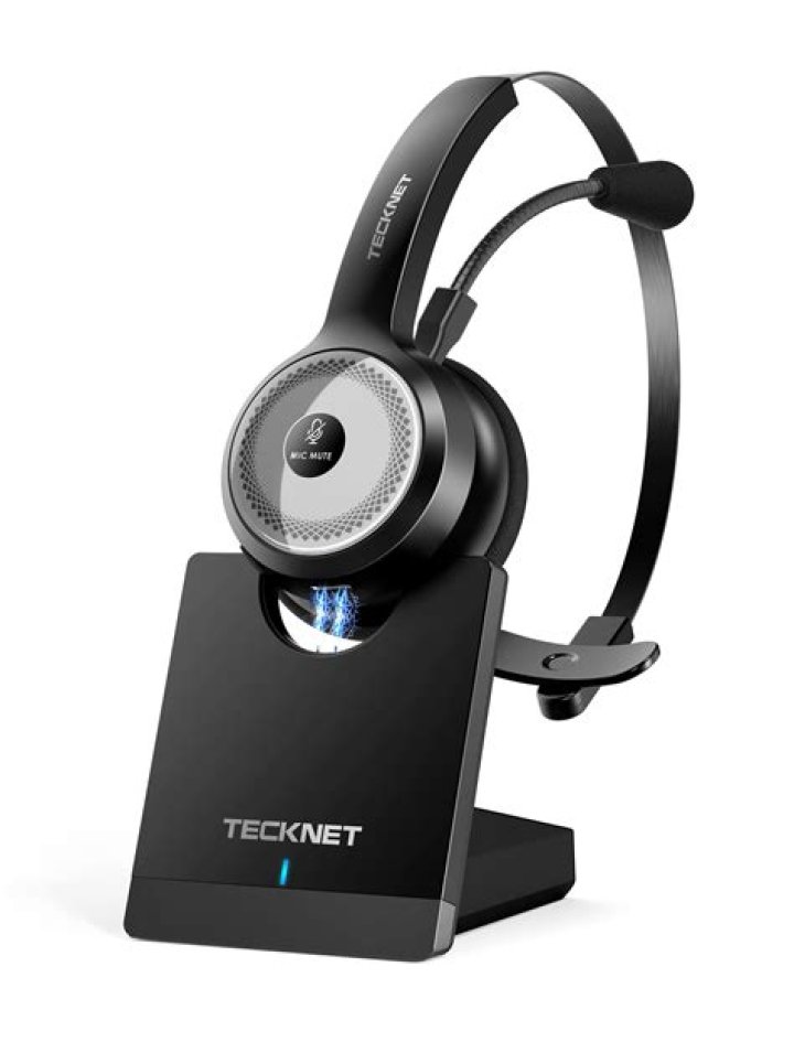 When microphone is activated, bluetooth headset speakers produce noise