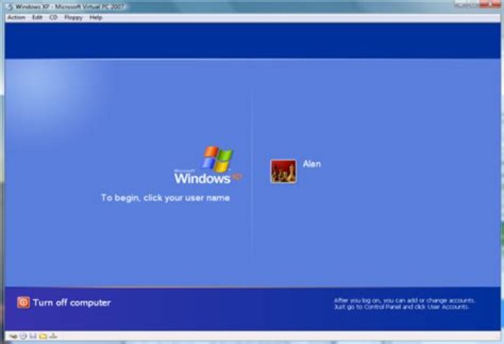Windows XP hangs just before displaying login screen
